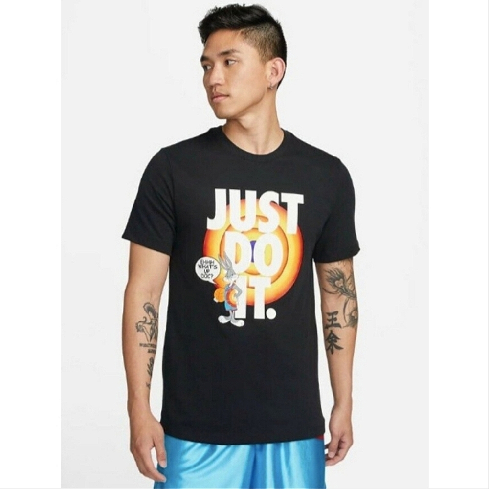 Men's Nike x Space Jam: A New Legacy Looney Tunes T-Shirt Black size Small